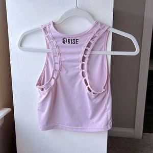 Rise crop tank